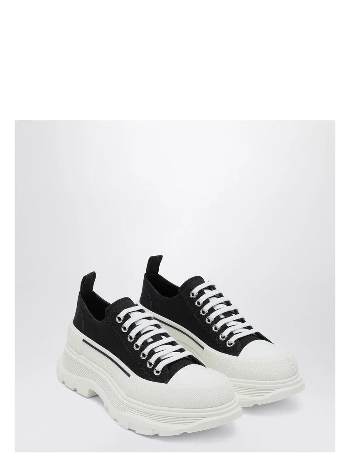BLACK/WHITE TREAD SLICK SHOES