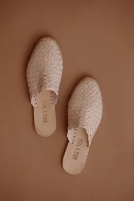 HAND WOVEN LEATHER SLIDES // CREAM